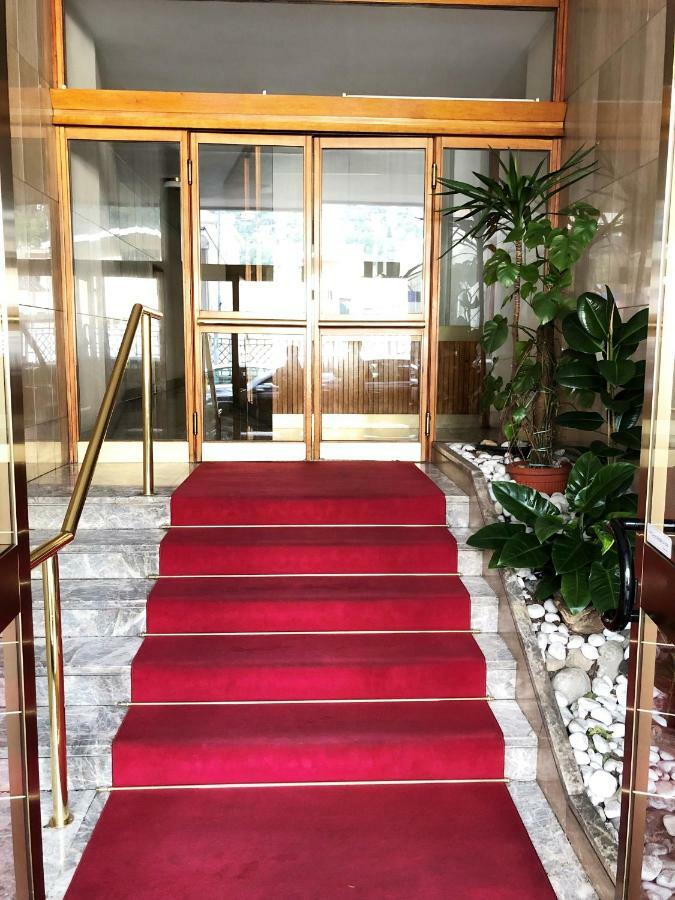 Gg Mentana Rooms Como Exterior photo