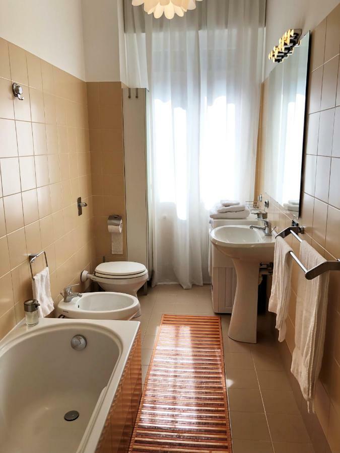 Gg Mentana Rooms Como Exterior photo